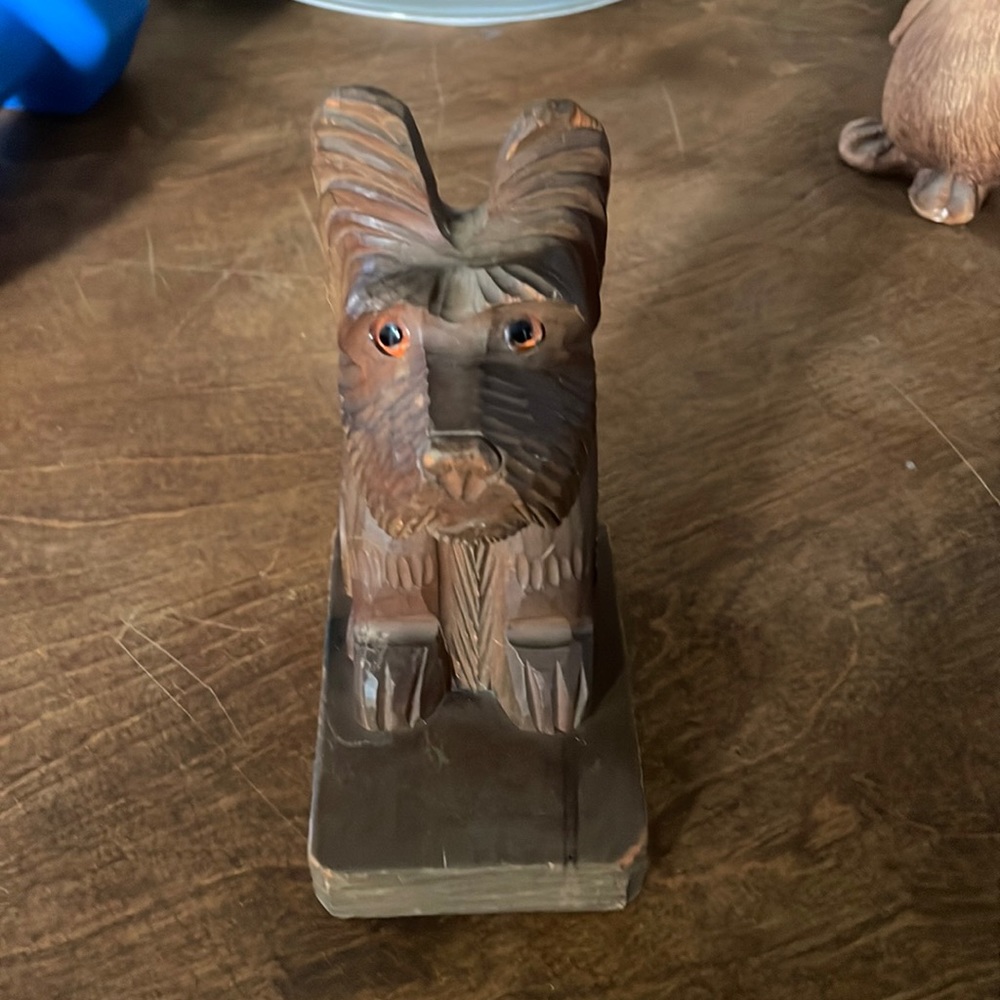 Hand carved Scottie bookend eyes appear to be glass